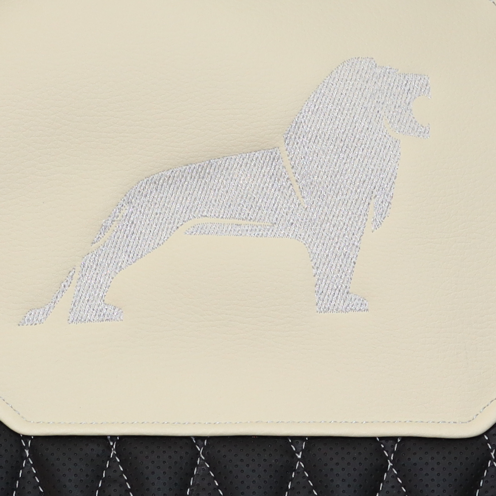 Чохол на сидіння KAR Шкіра+стібка MAN TGX,TGA,TGL,TGM,TGS; (2007-2020) 2 ременя, водій та пасажир (Низький) Чохол на сидіння KAR Шкіра+стібка MAN TGX,TGA,TGL,TGM,TGS; (2007-2020) 2 ременя, водій та пасажир (Низький)