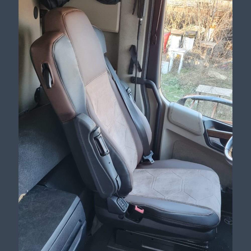 Чехол на сиденья Mercedes Actros EURO 6; с диваном Чехол на сиденья Mercedes Actros EURO 6; с диваном