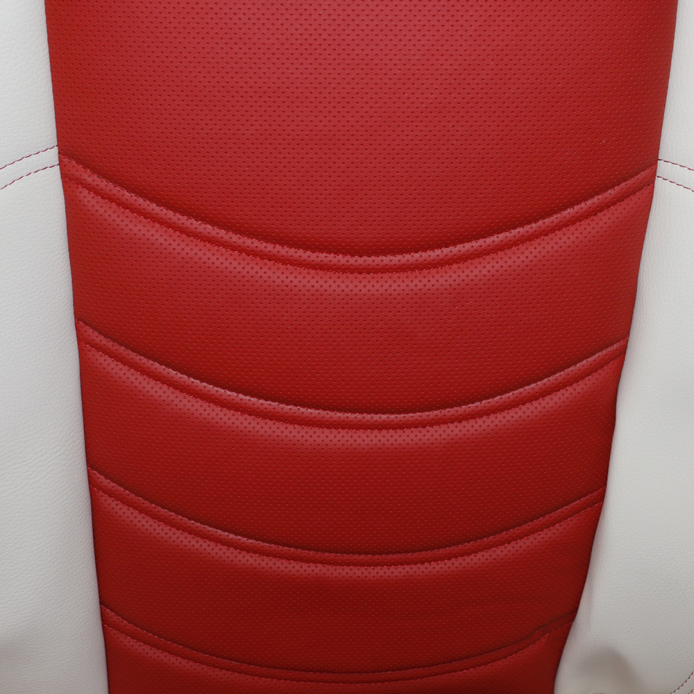 Чохол на сидіння Mercedes Actros (2011-...) 2 ремені, бежева шкіра - перфорована червона шкіра Чохол на сидіння Mercedes Actros (2011-...) 2 ремені, бежева шкіра - перфорована червона шкіра