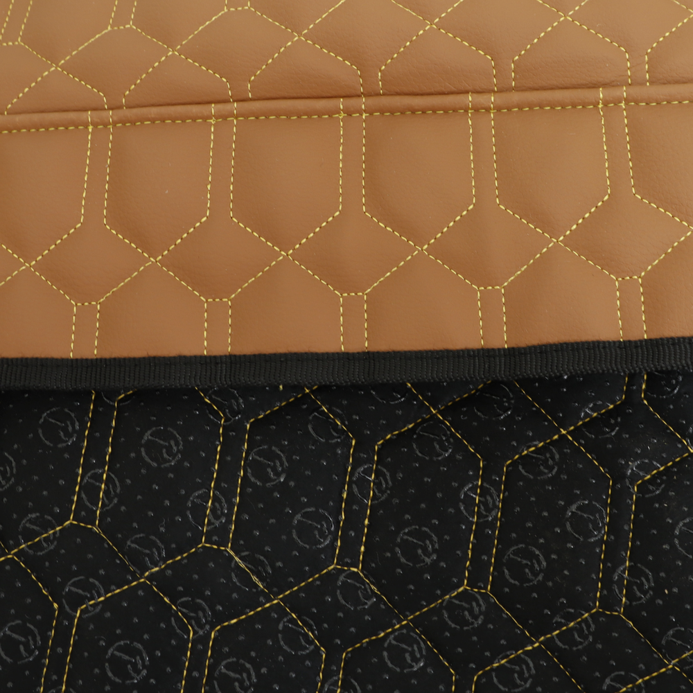 Килимок Екошкіра SCANIA R 2014-2016; рестайлінг 2017; МКПП; коричневий Килимок Екошкіра SCANIA R 2014-2016; рестайлінг 2017; МКПП; коричневий