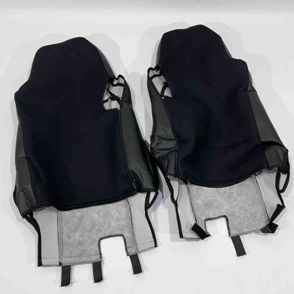 Чохол на сидіння DAF XF95 105 CF85 75 65 LF (2002-2012) перфор.шкіра чорн. Чохол на сидіння DAF XF95 105 CF85 75 65 LF (2002-2012) перфор.шкіра чорн.