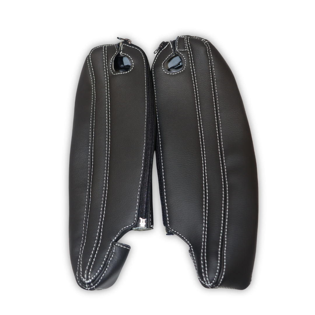 Подлокотник SCANIA после 2017 г., черная кожа (2 шт.) Подлокотник SCANIA после 2017 г., черная кожа (2 шт.)