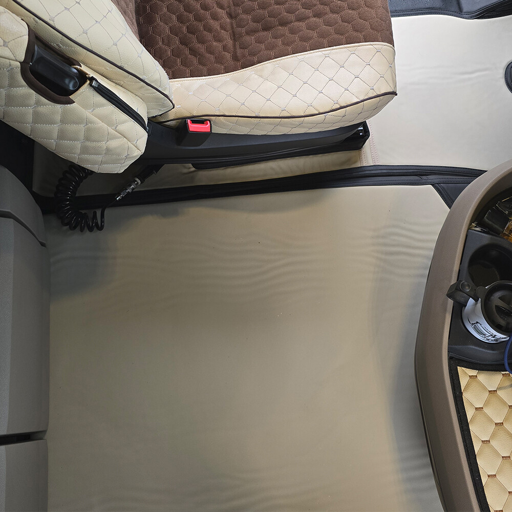 Килимок 3D Екошкіра DAF XG; АКПП, бежевий