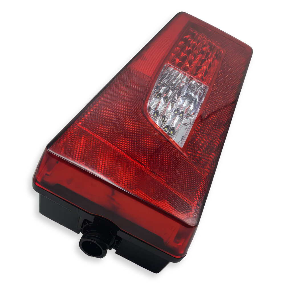 Фонарь задний диодный SCANIA R (2010→)с разъемом AMP \прав.\ Фонарь задний диодный SCANIA R (2010→)с разъемом AMP \прав.\