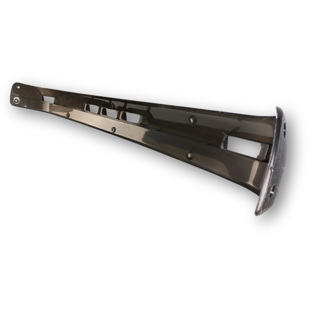 Солнцезащитный козырек SCANIA 4 - P-G-R-T (2004→) под 5 отверстий габар. фонарей Солнцезащитный козырек SCANIA 4 - P-G-R-T (2004→) под 5 отверстий габар. фонарей