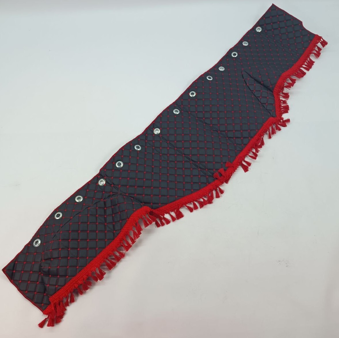 Накидка на торпеду MAN TGA черная Накидка на торпеду MAN TGA черная