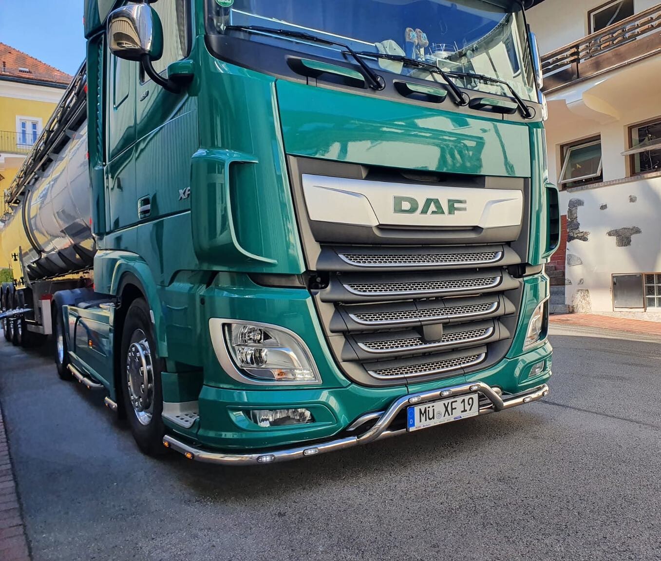 Нижняя дуга бампера с подъёмом DAF-106