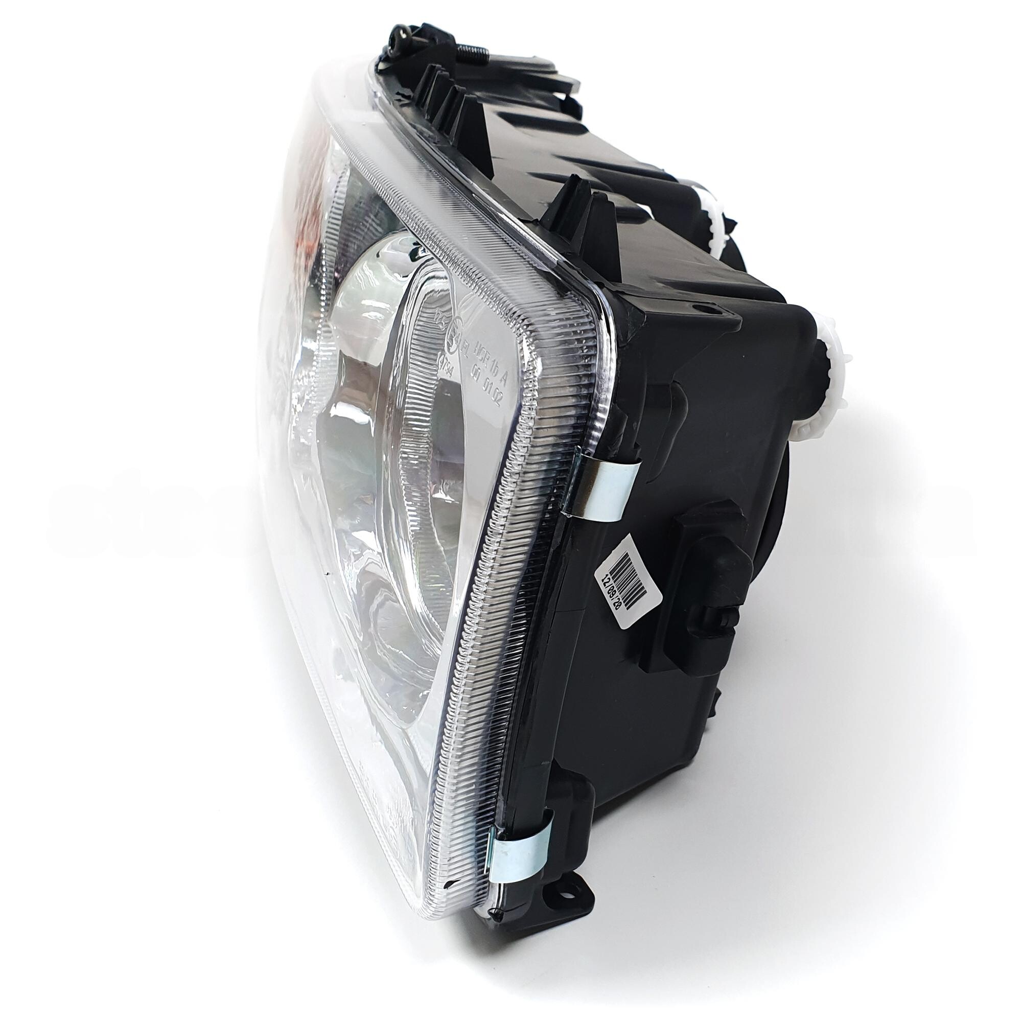 Фара DAF XF 95,105; CF 85 (2002-2013) права (AYFAR) Фара DAF XF 95,105; CF 85 (2002-2013) права (AYFAR)