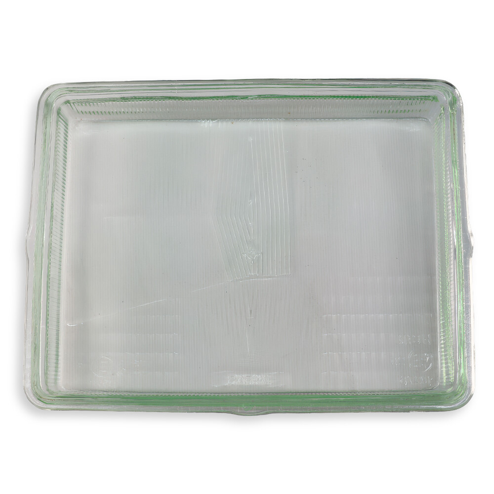 Стекло фары RENAULT MAGNUM (2000-2006) левое-правое (AYFAR) Стекло фары RENAULT MAGNUM (2000-2006) левое-правое (AYFAR)