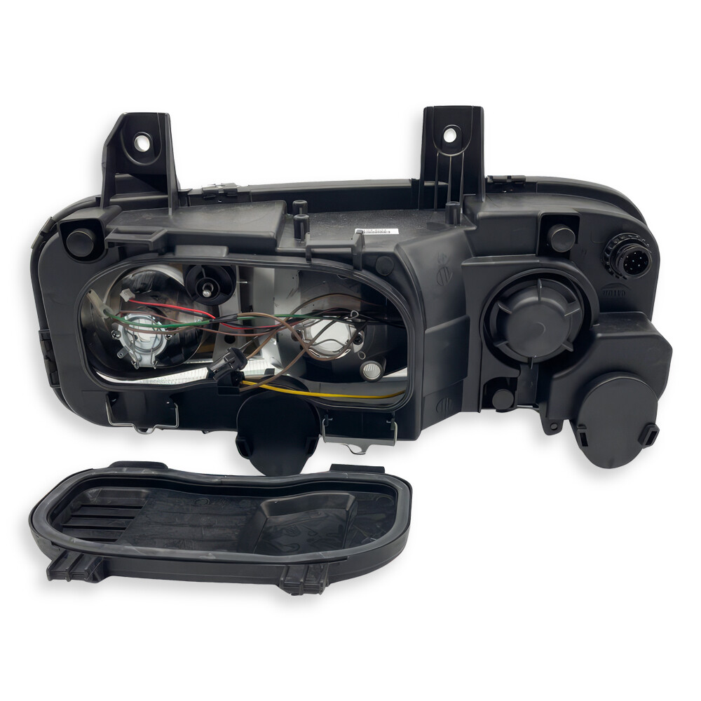 Фара MERCEDES ATEGO 2 (2004-...) левая (AYFAR) Фара MERCEDES ATEGO 2 (2004-...) левая (AYFAR)