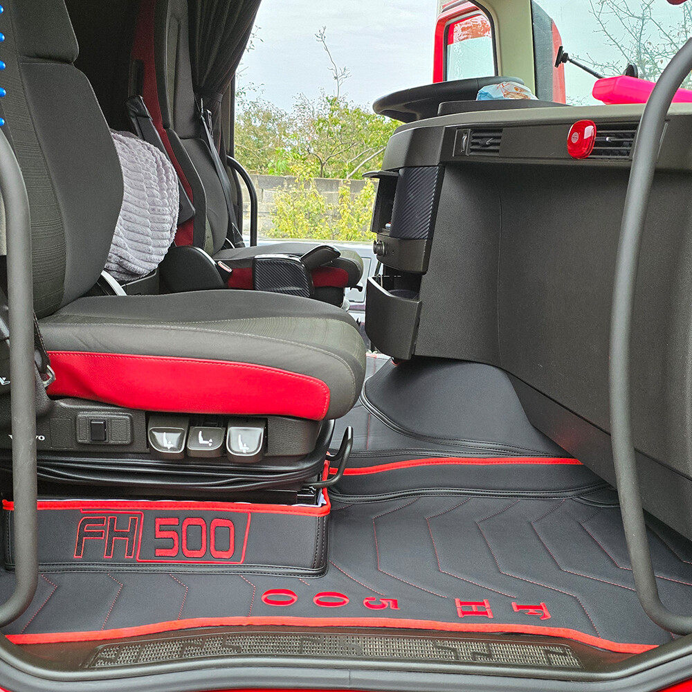 Килимок 3D Екошкіра Volvo FH Euro 6 з 2014; АКПП чорний, Килимок 3D Екошкіра Volvo FH Euro 6 з 2014; АКПП чорний,