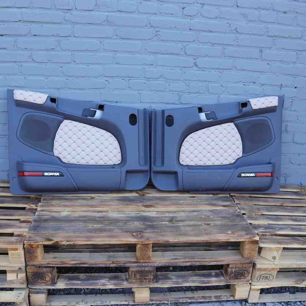 Двері з вишивкою SCANIA в асортименті