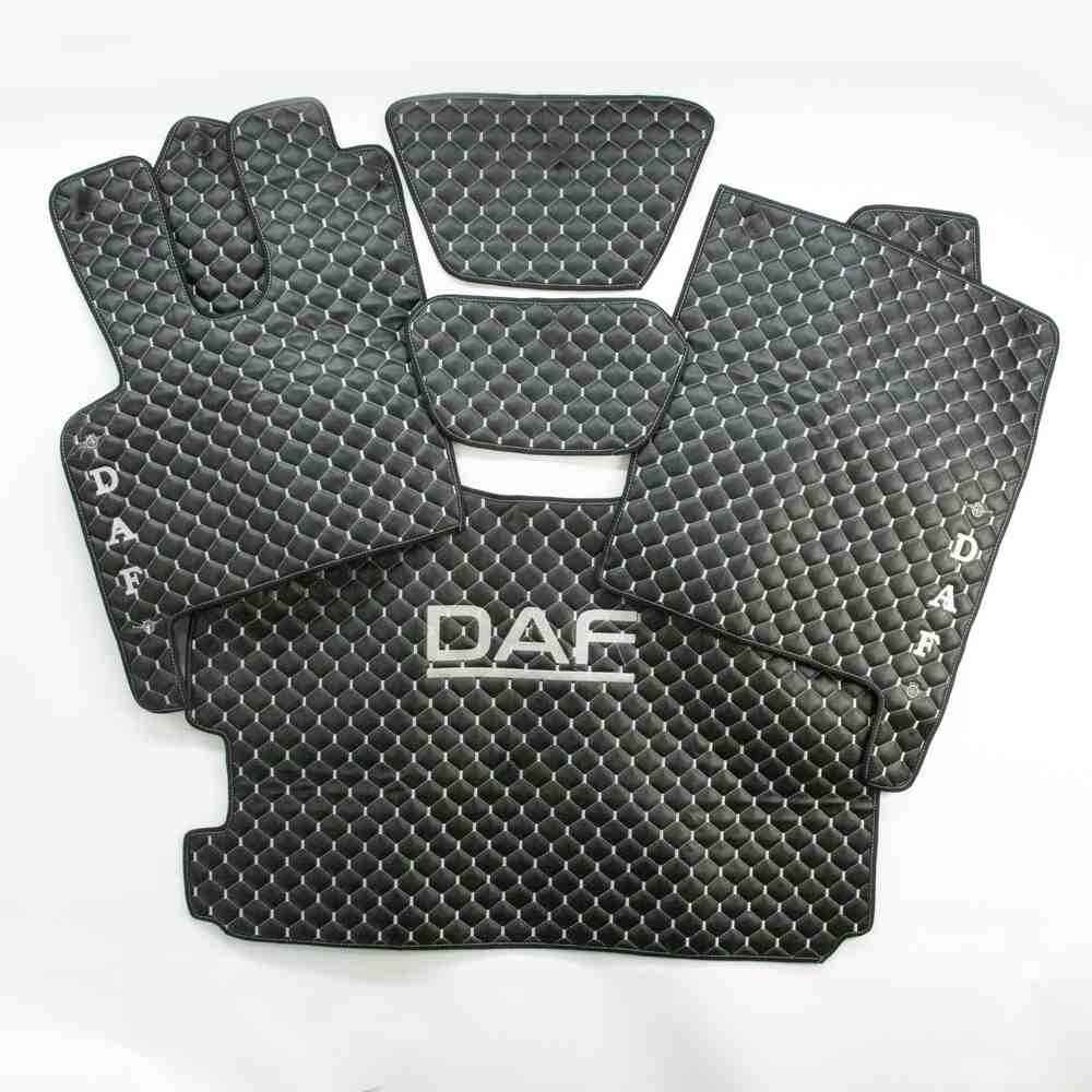 Килимок Екошкіра DAF XF106 з 2013; АКПП, чорний, вишивка, АСП Килимок Екошкіра DAF XF106 з 2013; АКПП, чорний, вишивка, АСП