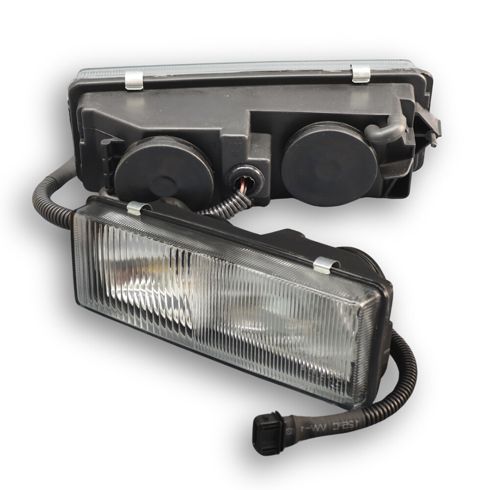 Фара противотуманная DAF XF 95, CF 85, 75, 65, LF 45, 55 (1997-2002) H1, H3, левая (CONVITEX) Фара противотуманная DAF XF 95, CF 85, 75, 65, LF 45, 55 (1997-2002) H1, H3, левая (CONVITEX)