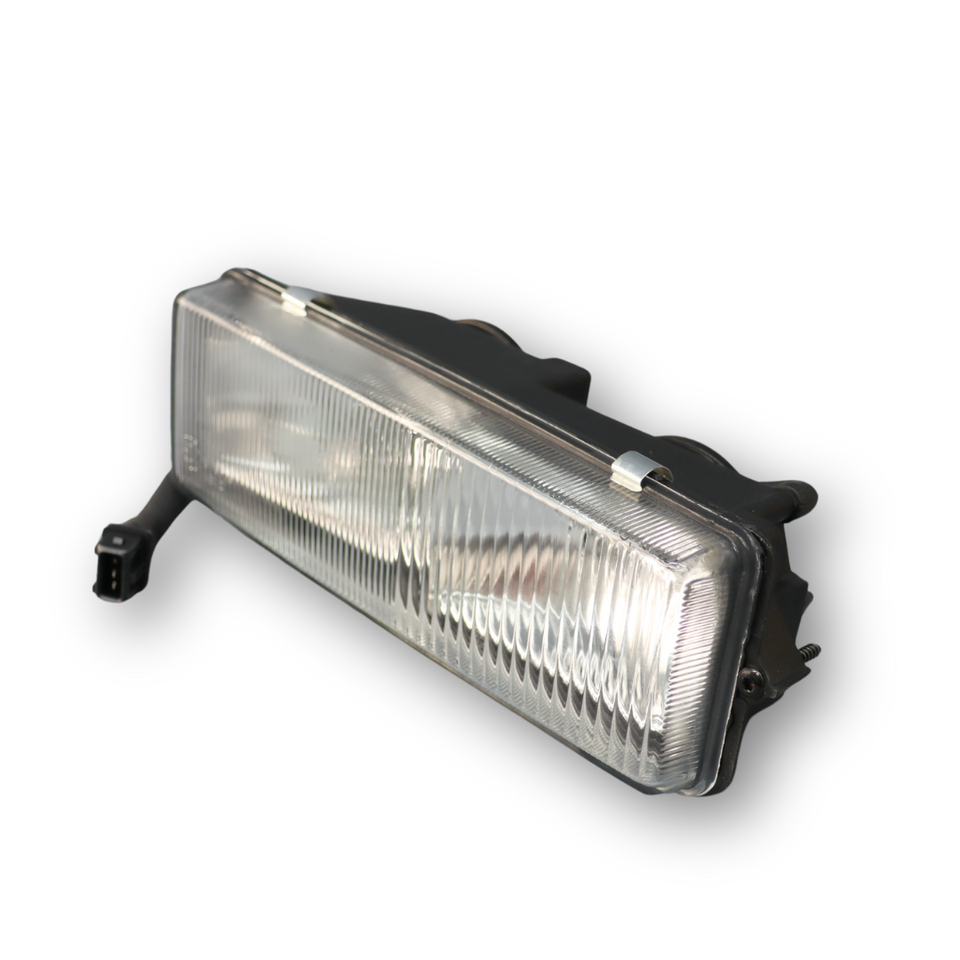 Фара противотуманная DAF XF 95, CF 85, 75, 65, LF 45, 55 (1997-2002) H1, H3, правая (TBM) Фара противотуманная DAF XF 95, CF 85, 75, 65, LF 45, 55 (1997-2002) H1, H3, правая (TBM)