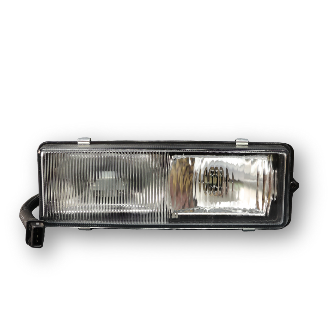 Фара противотуманная DAF XF 95, CF 85, 75, 65, LF 45, 55 (1997-2002) H1, H3, правая (TBM) Фара противотуманная DAF XF 95, CF 85, 75, 65, LF 45, 55 (1997-2002) H1, H3, правая (TBM)