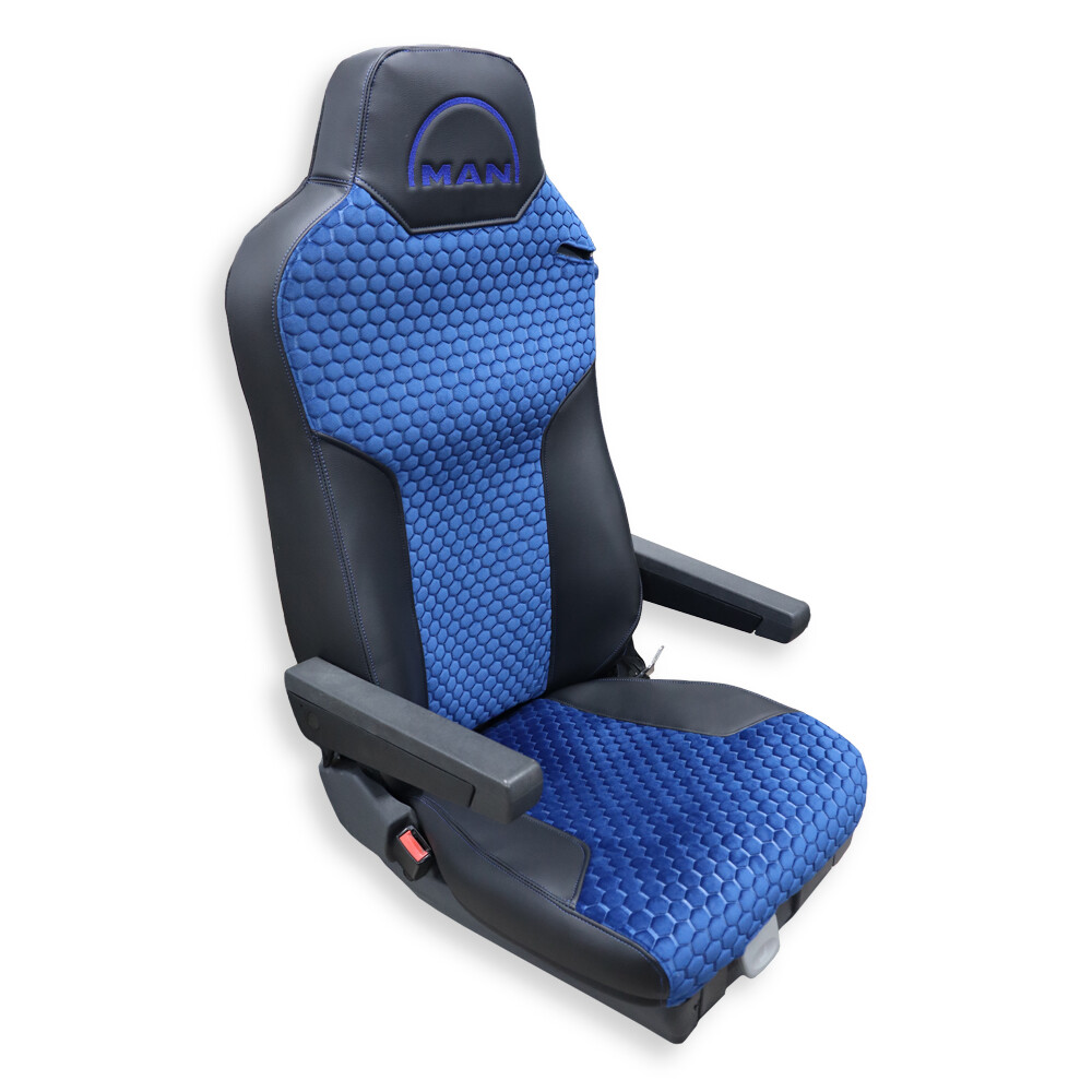Чехол на сиденья MAN TGX,TGA,TGL,TGM,TGS; (2007-2020) 2 ремня, водитель и пассажир (Низкий), синяя сота -черная кожа Чехол на сиденья MAN TGX,TGA,TGL,TGM,TGS; (2007-2020) 2 ремня, водитель и пассажир (Низкий), синяя сота -черная кожа