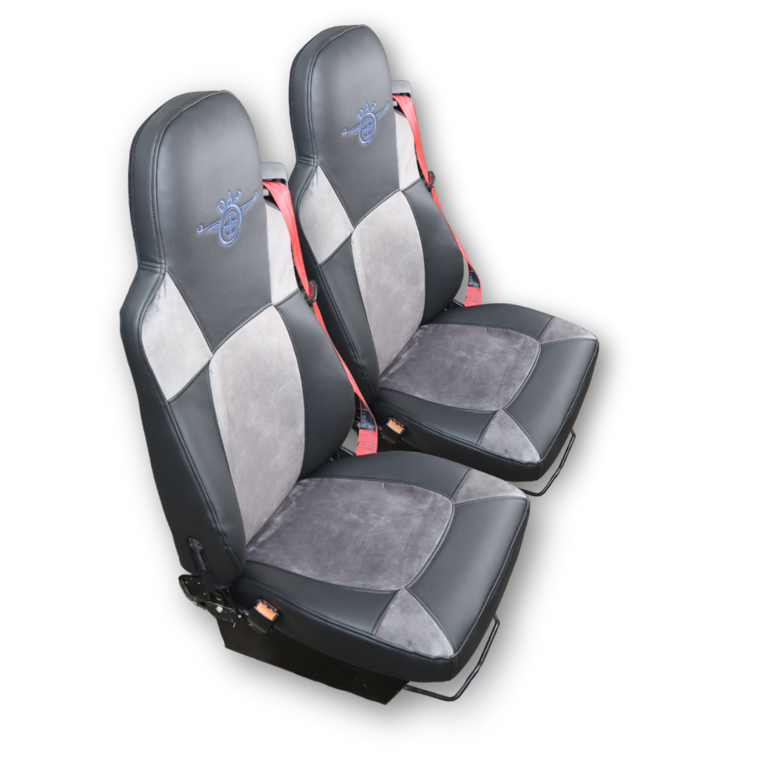 Чохол на сидіння Chess DAF XF95 105 CF85 75 65 LF (2002-2012) шкіра чорна - велюр сірий Чохол на сидіння Chess DAF XF95 105 CF85 75 65 LF (2002-2012) шкіра чорна - велюр сірий