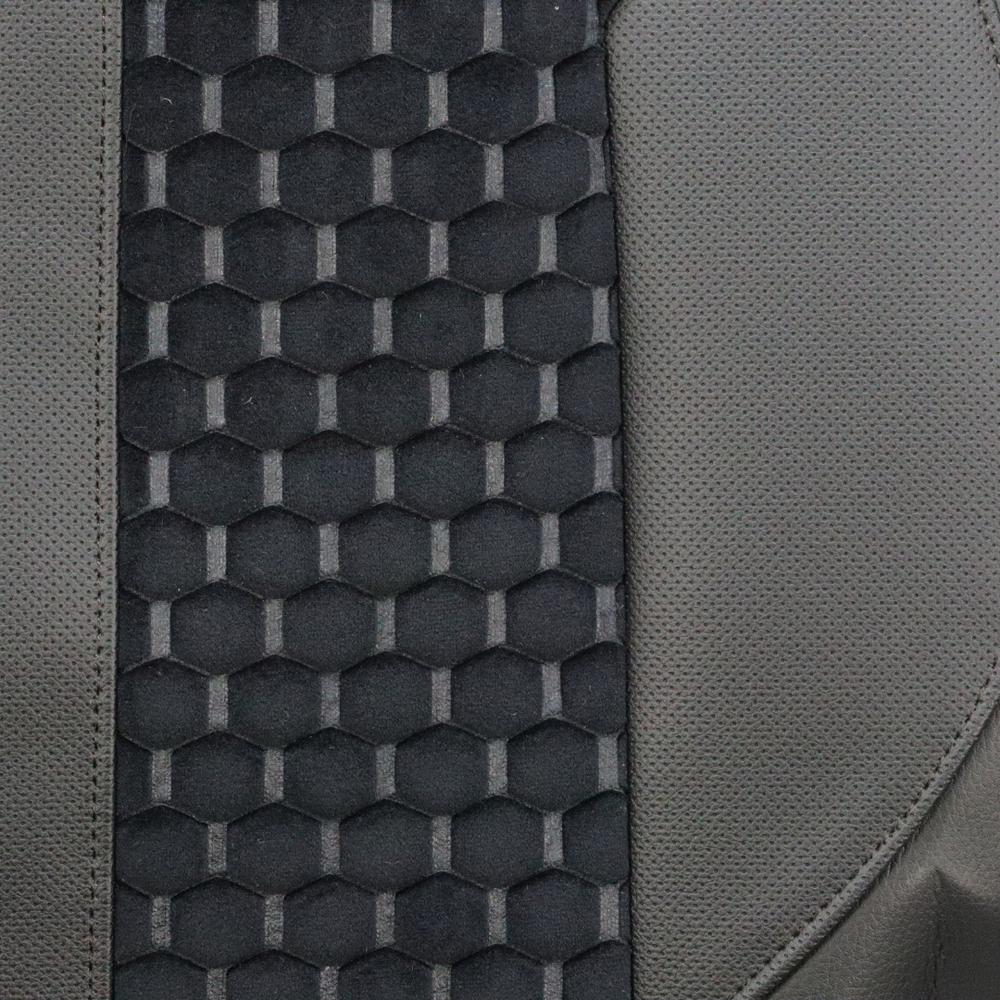 Чехол на сиденья Enterprise DAF XF95 105 CF85 75 65 LF (2002-2012)   кожа черн- велюр сота черная