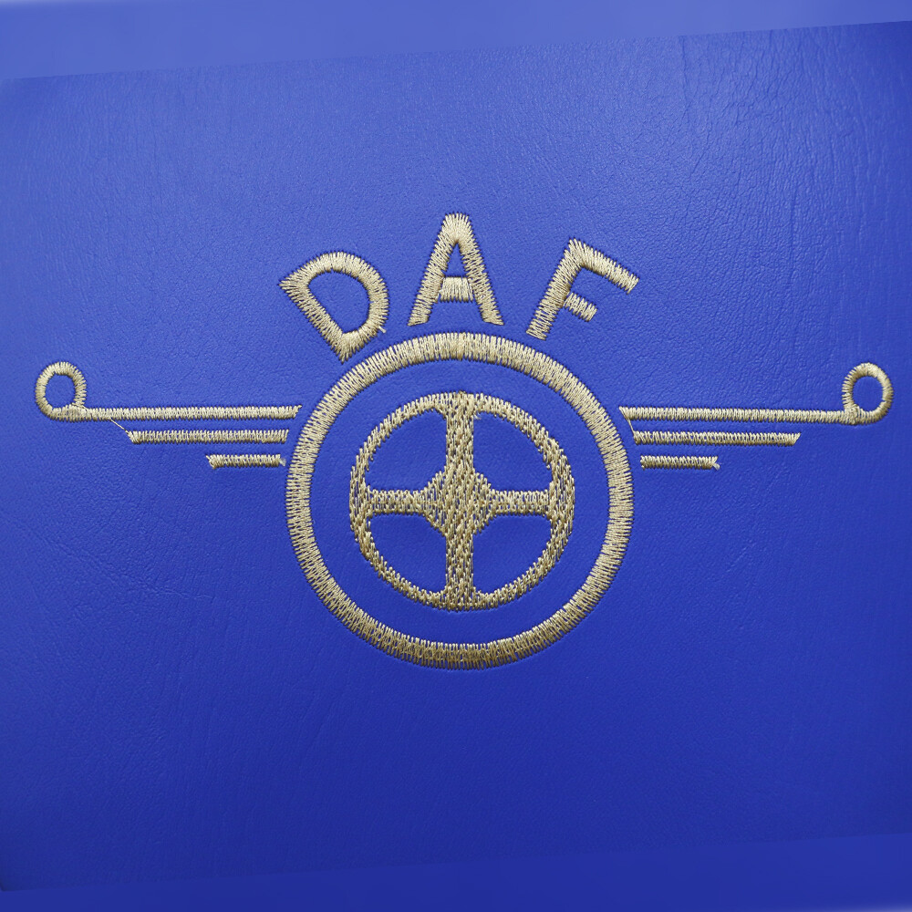 Чохол на сидіння DAF XF95 105 CF85 75 65 LF (2002-2012) шкіра синя-алькантара бежева Чохол на сидіння DAF XF95 105 CF85 75 65 LF (2002-2012) шкіра синя-алькантара бежева