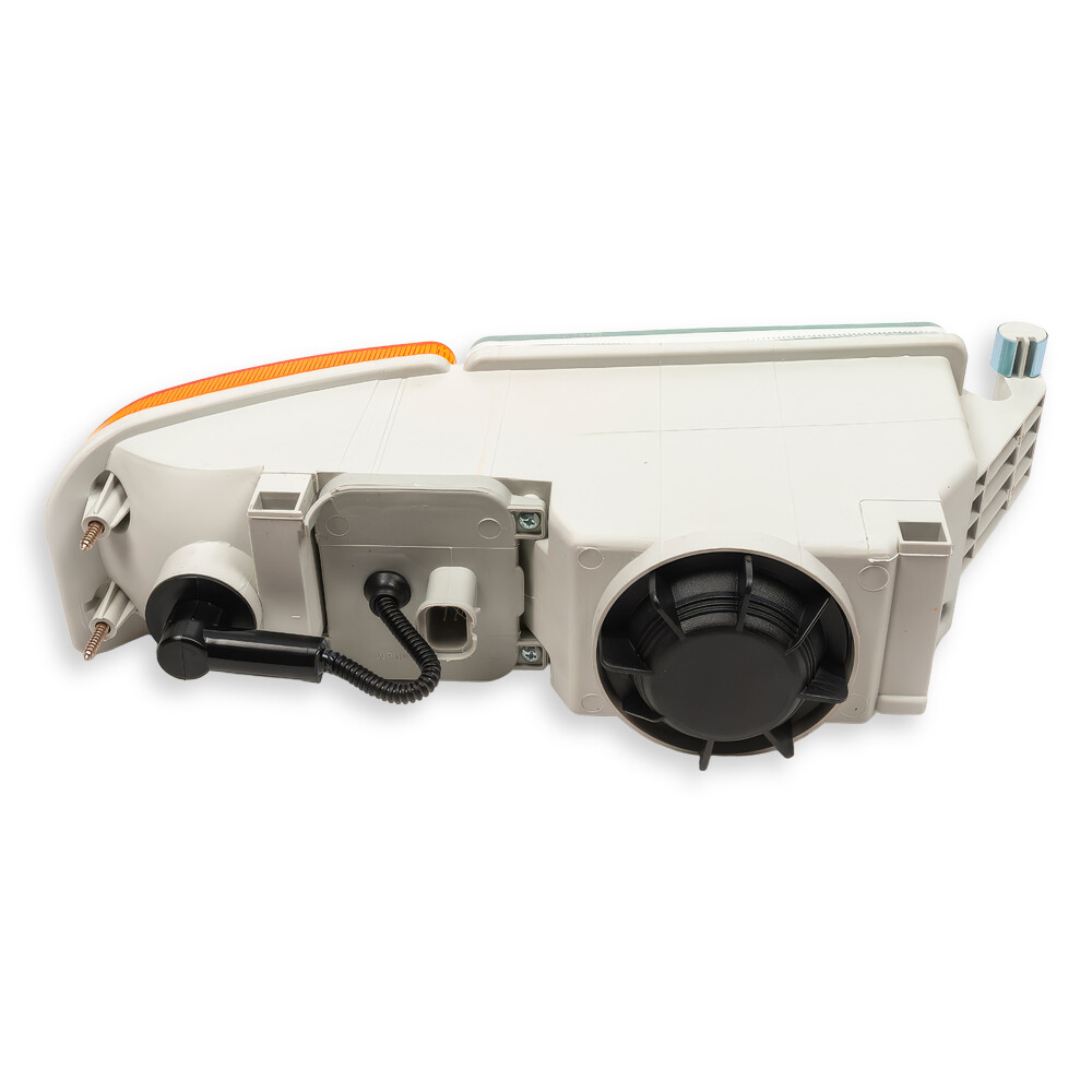 Фара противотуманная MAN TGA, TGL I, TGM I, TGS I, TGX I, L2000, LION´S (1993-) LED, PY21W, с желтым поворотником, левая (HANLIN) Фара противотуманная MAN TGA, TGL I, TGM I, TGS I, TGX I, L2000, LION´S (1993-) LED, PY21W, с желтым поворотником, левая (HANLIN)