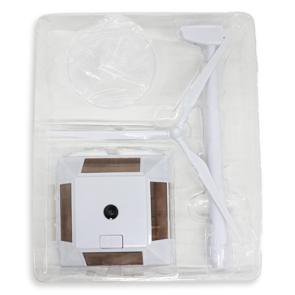 Ветряк на солнечной панели