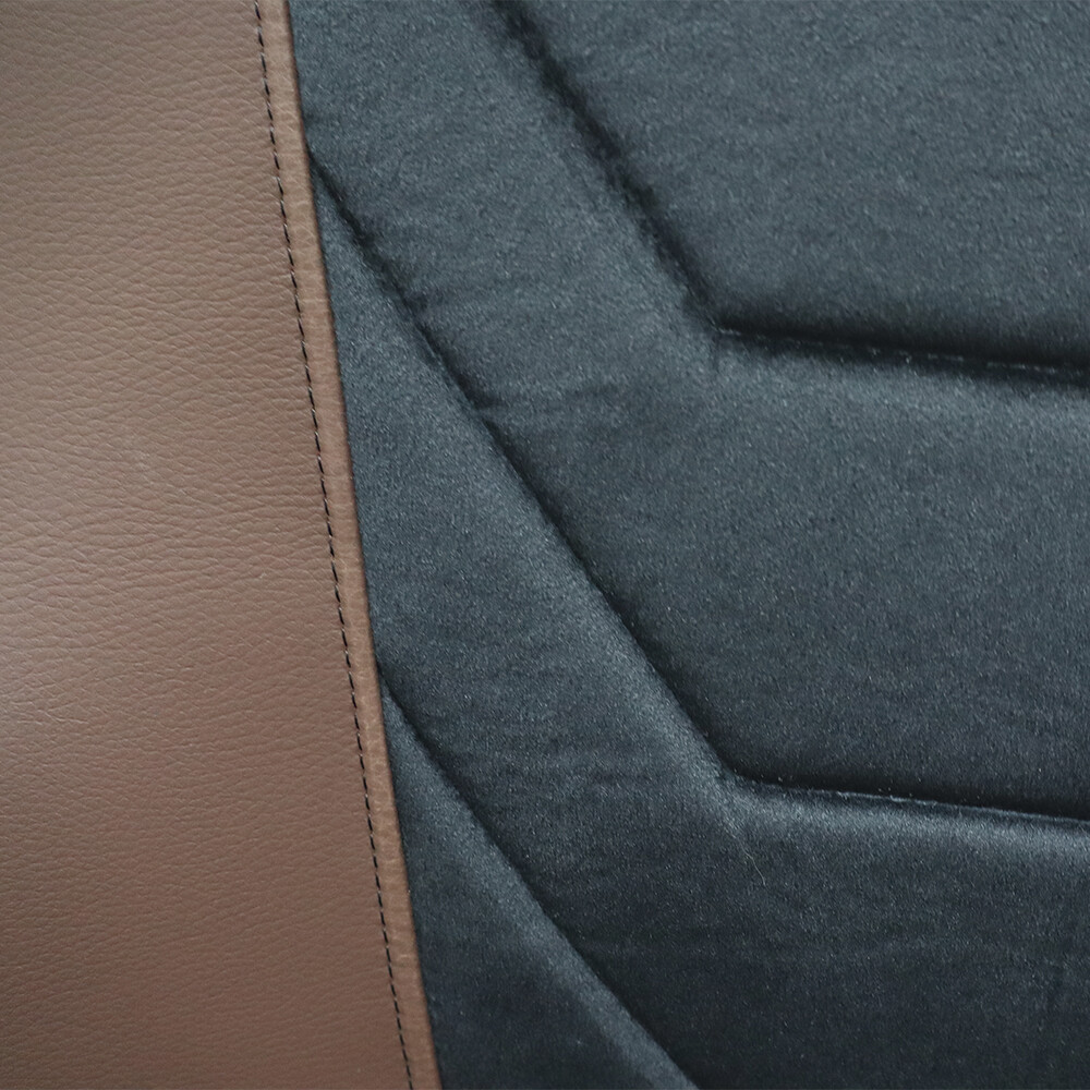 Чехол на сиденья Twin MAN TGX,TGA,TGL,TGM,TGS; (2007-2020) 1 ремень, водитель (Низкий) пассажир (Высокий) черный велюр - коричневая кожа Чехол на сиденья Twin MAN TGX,TGA,TGL,TGM,TGS; (2007-2020) 1 ремень, водитель (Низкий) пассажир (Высокий) черный велюр - коричневая кожа