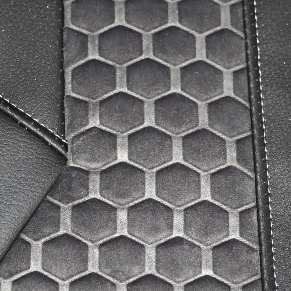 Чехол на сиденья Enterprise DAF XF105 106 XG CF85 LF (2013-2024) кожа черн- велюр сота серая