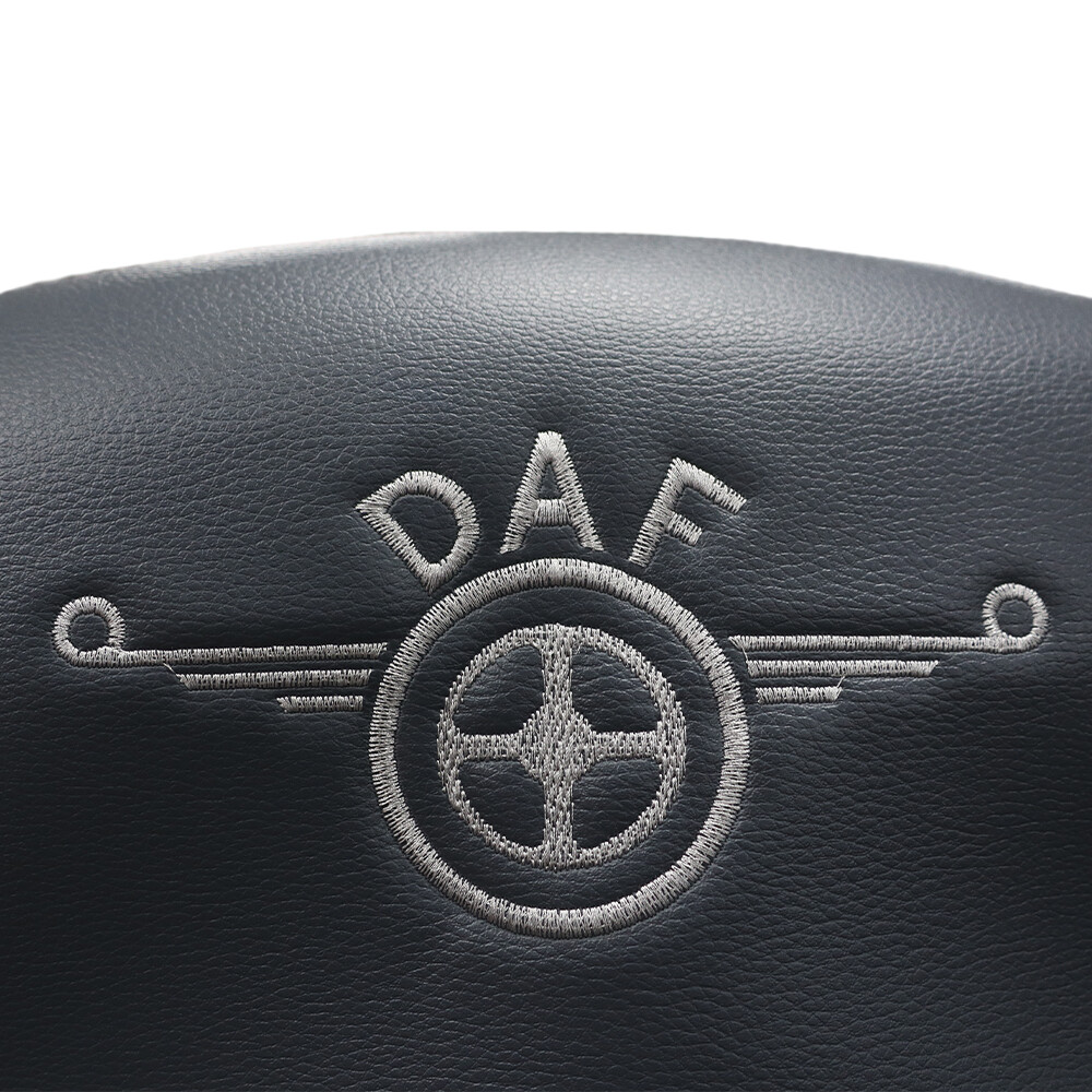 Чохол на сидіння Chess DAF XF105 106 XG CF85 LF (2013-2024) сіра шкіра-сірий велюр