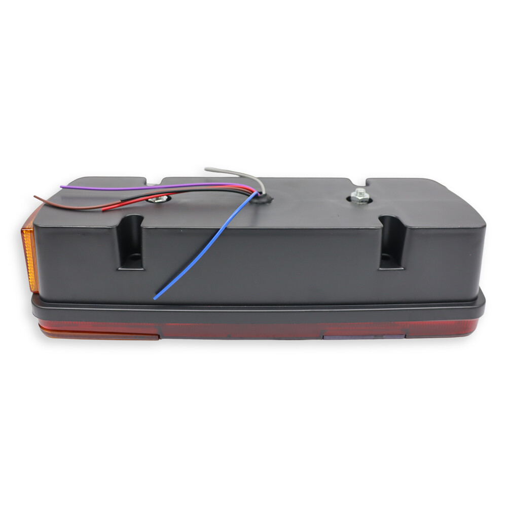 Фонарь задний MERCEDES ATEGO \правый\ с кабелем (C.F.Berg) Фонарь задний MERCEDES ATEGO \правый\ с кабелем (C.F.Berg)