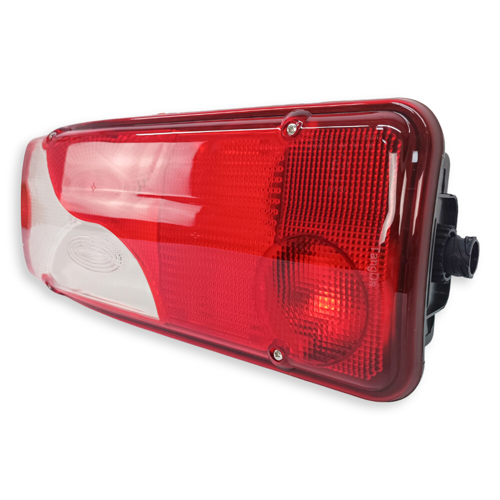 Фонарь задний SCANIA P-G-R-T (2004→) разъемом AMP \лев.\