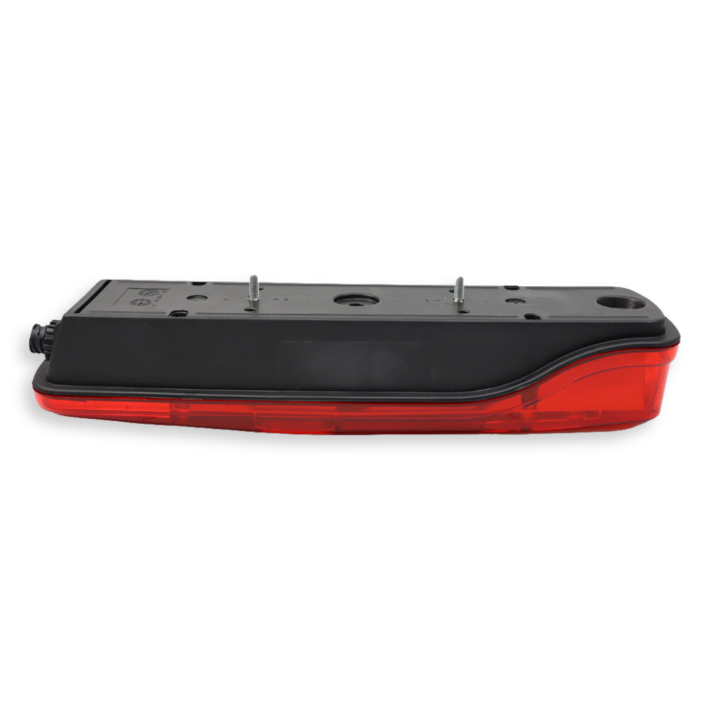 Ліхтар задній VOLVO FH 2006 ---> з боковим роз'ємом "AMP" \ правий \ TD