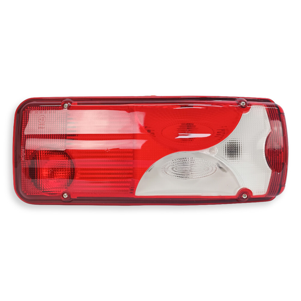 Ліхтар задній SCANIA P-G-R-T (2004→) роз'ємом AMP \прав.\