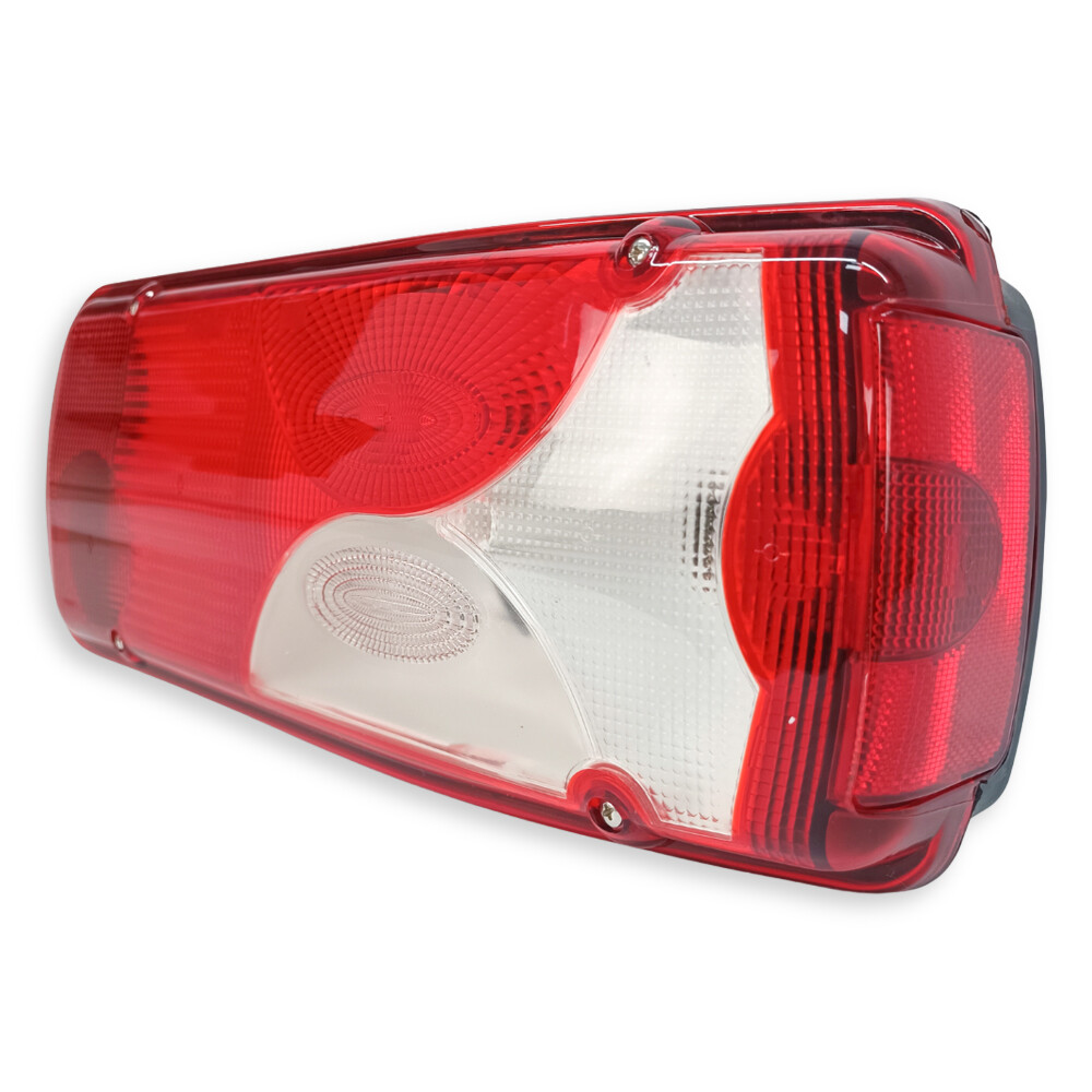 Ліхтар задній SCANIA P-G-R-T (2004→) роз'ємом AMP \прав.\