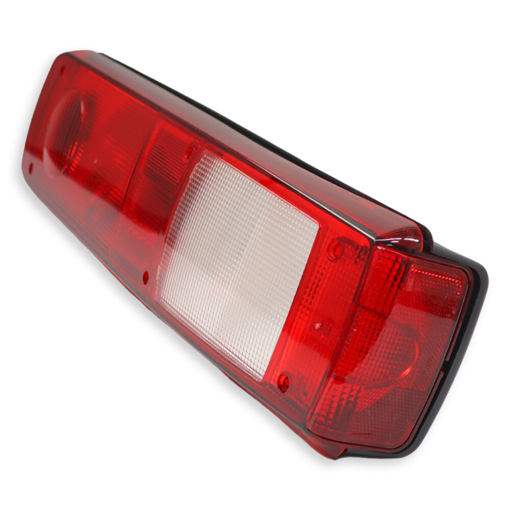 Ліхтар задній RENAULT PREMIUM I / II - MAGNUM - KERAX (2006→) \правий\ з роз'ємом AMP