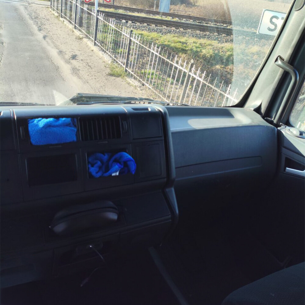 Полка кабины MAN  TGA XL красная\ST- Экокожа стёжка\