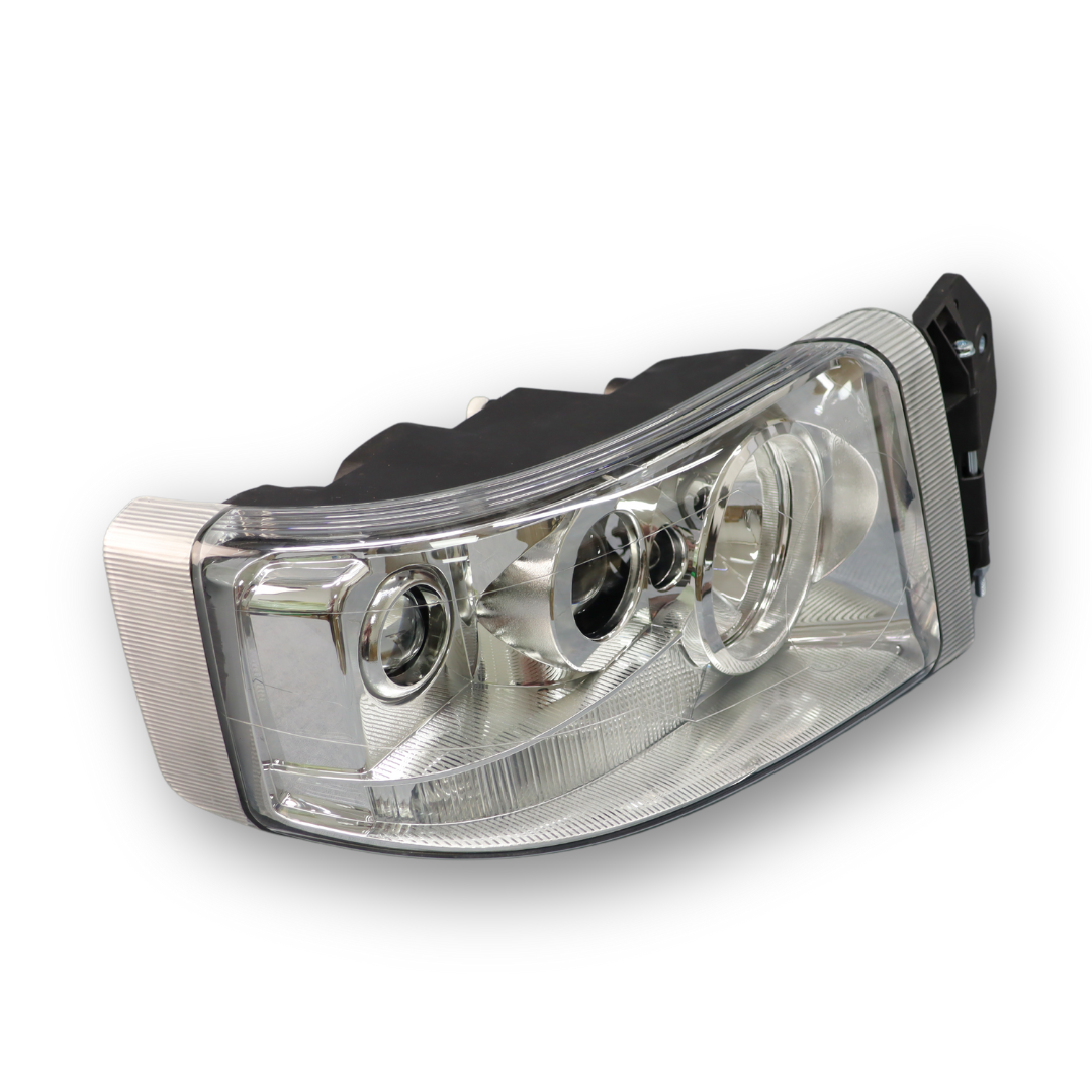 Фара RENAULT PREMIUM 2, ROUTE, LANDER (2005-...) правая (AYFAR) Фара RENAULT PREMIUM 2, ROUTE, LANDER (2005-...) правая (AYFAR)