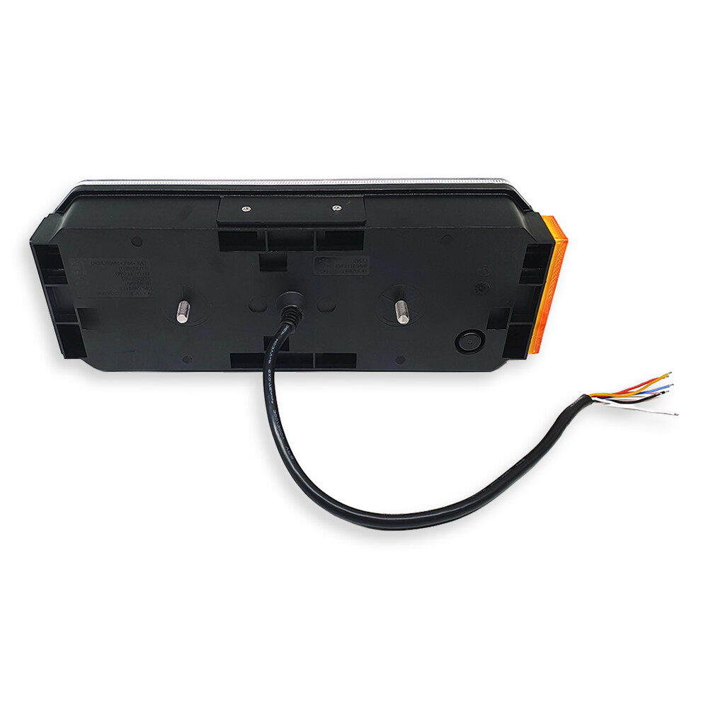 Фонарь задний FERZE 350х131х60 \правый\ бег.указ.поворота , каб.  подсв. ном.