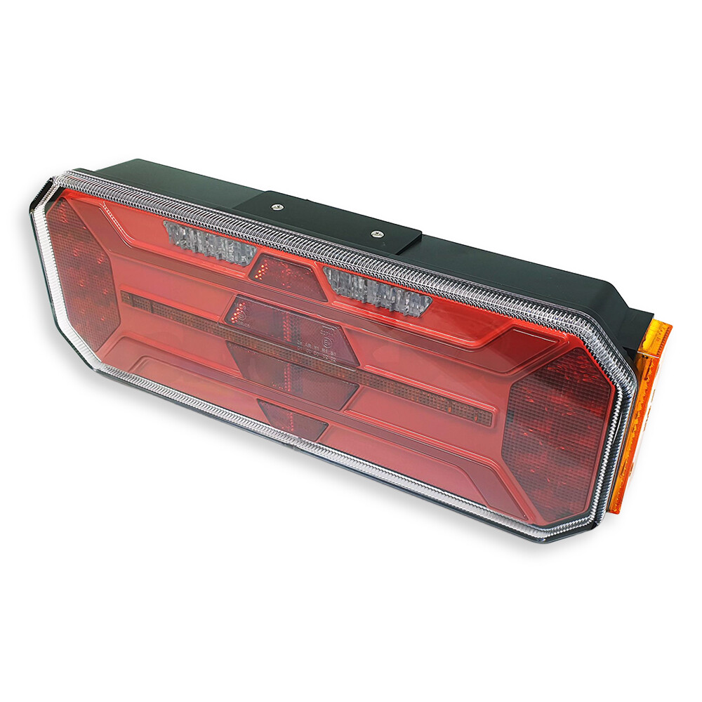 Фонарь задний FERZE 350х131х60 \прав.\ бег.указ.поворота , каб.  подсв. ном.