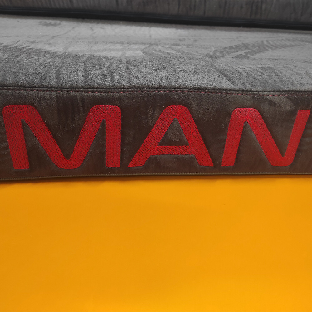 Матрас MAN TGX, алькантара коричневая Матрас MAN TGX, алькантара коричневая