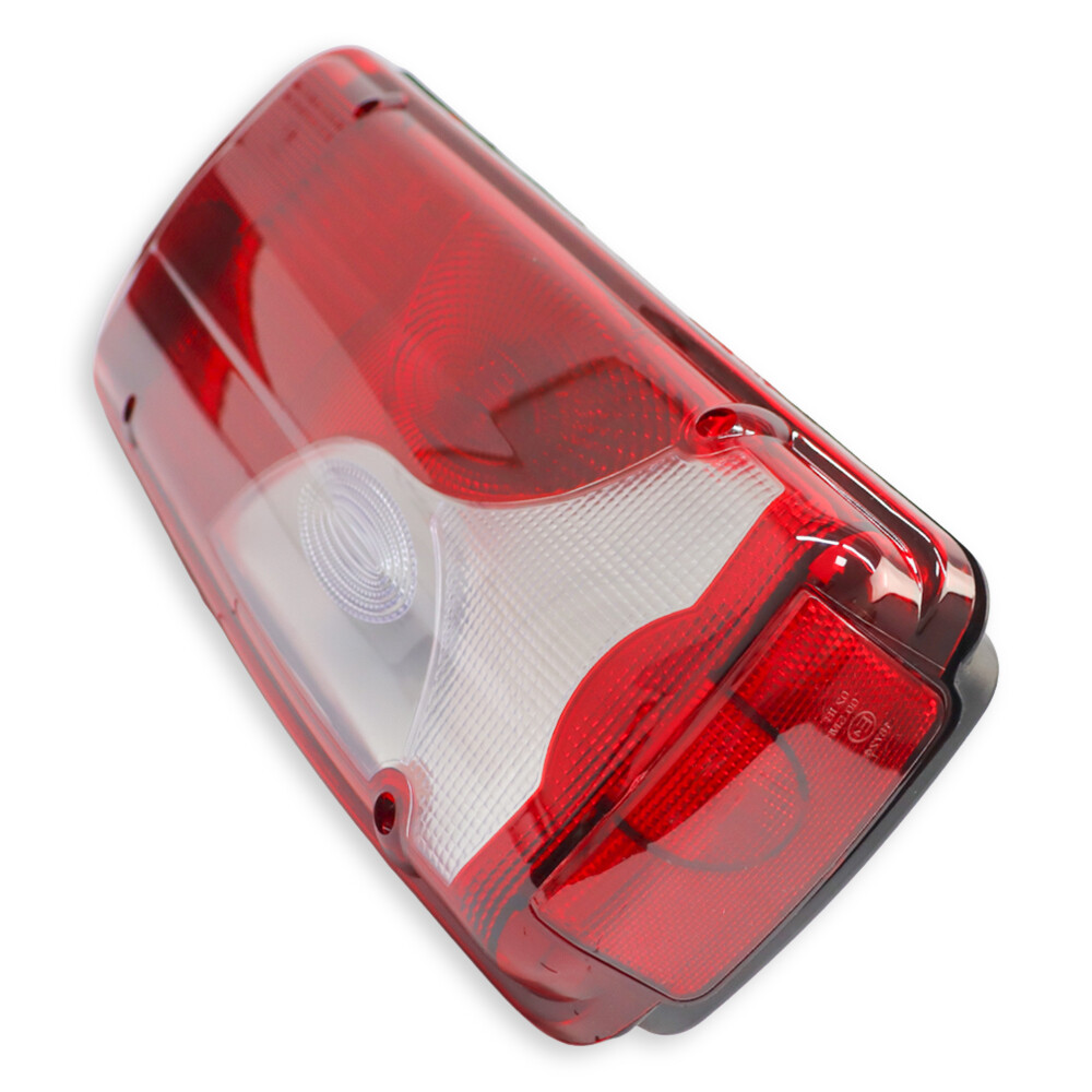 Фонарь задний SCANIA P-G-R-T (2004→) с разъемом AMP \правый\