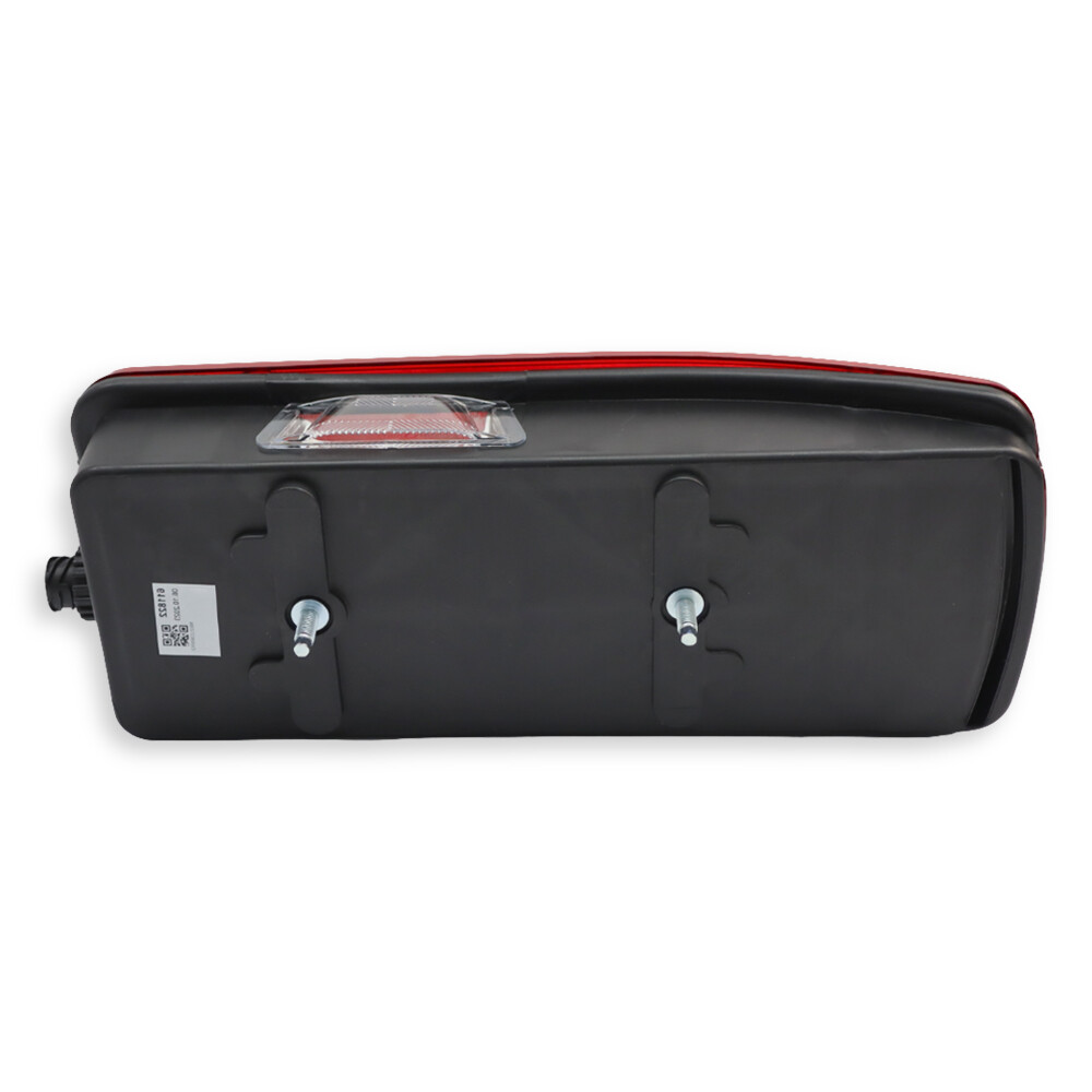 Фонарь задний SCANIA P-G-R-T (2004→) с разъемом AMP \правый\