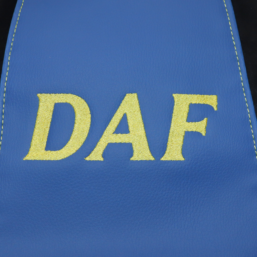 Чехол на сиденья Chess DAF XF95 105 CF85 75 65 LF (2002-2012)  синяя кожа- черный велюр