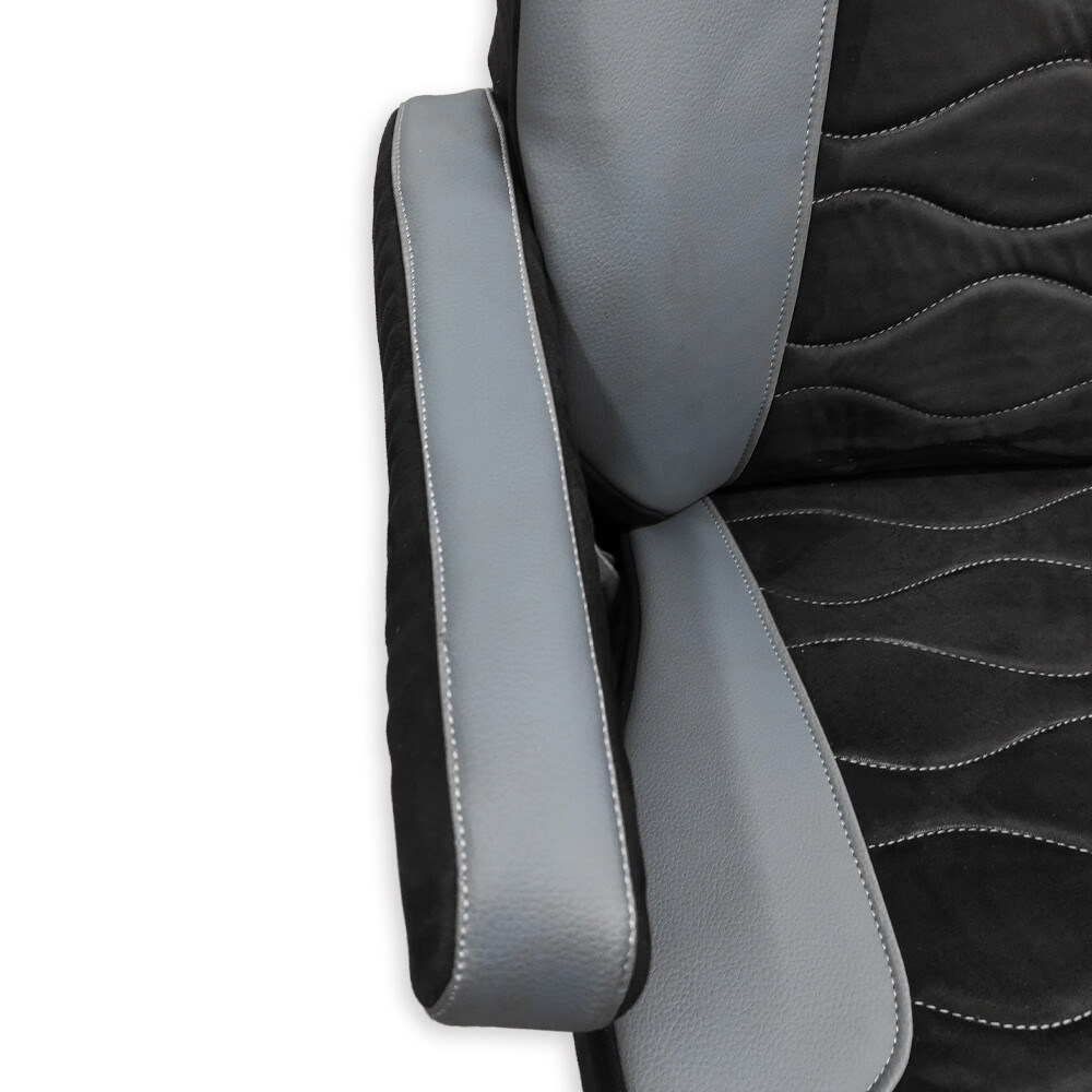 Чехол на подлокотник MAN TGX серая кожа+черная алькантара (2 шт.)