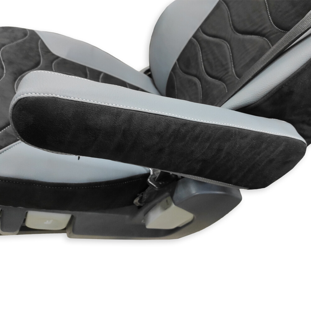 Чехол на подлокотник MAN TGX серая кожа+черная алькантара (2 шт.)