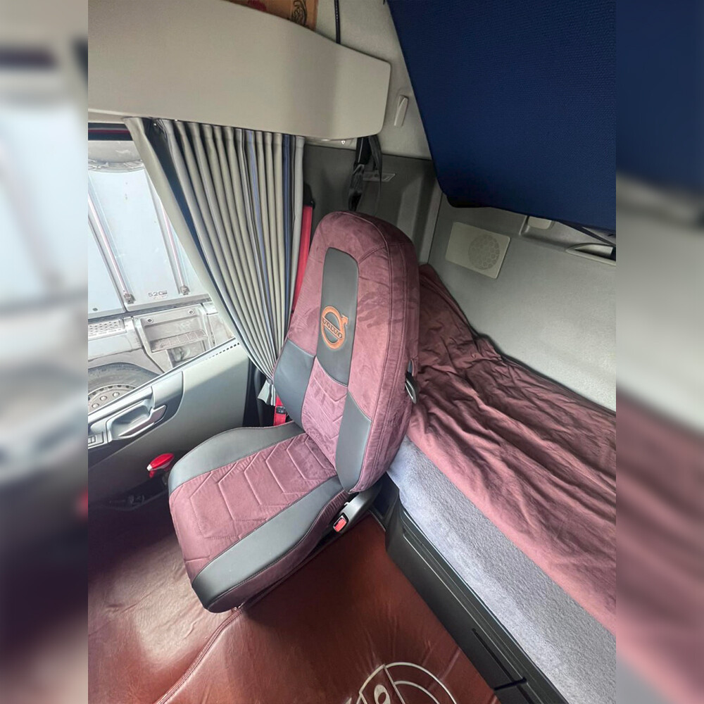 Чохол на сидіння Chess VOLVO FH FM (2014-...) коричнева алькантара - чорна шкіра Чохол на сидіння Chess VOLVO FH FM (2014-...) коричнева алькантара - чорна шкіра