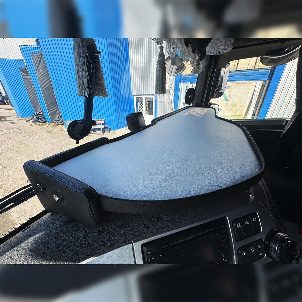 Полка кабины длинная DAF 106 белая (цена без вышивки)