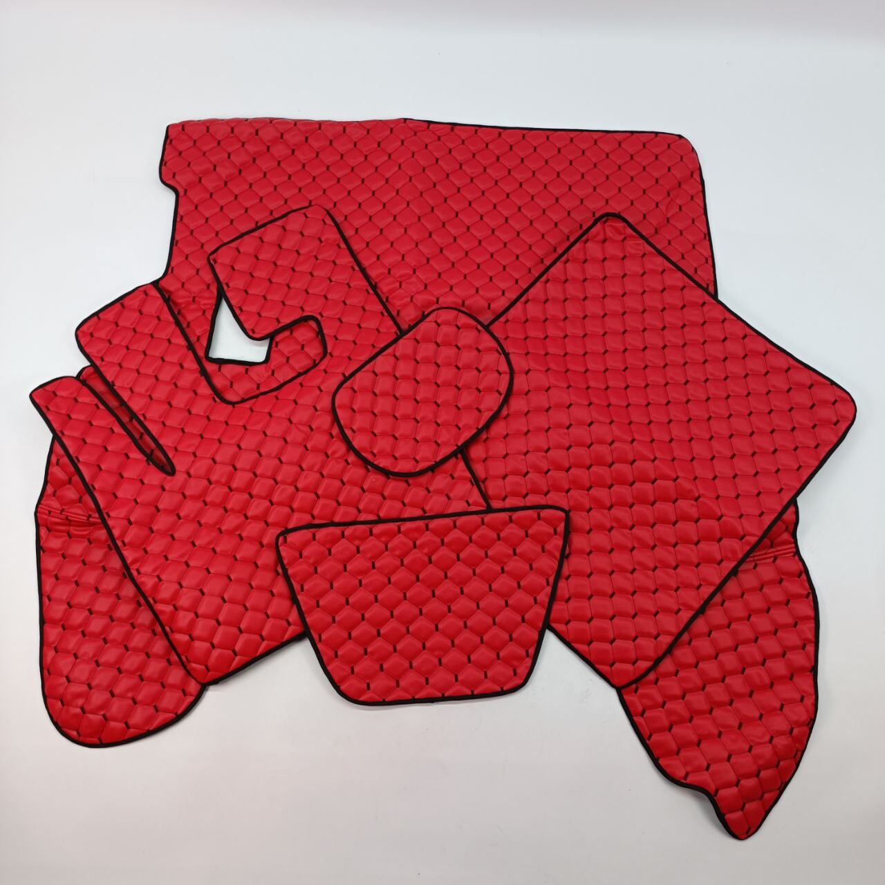 Килимок Екошкіра DAF XF105 2005-2013; МКПП, червоний АСП