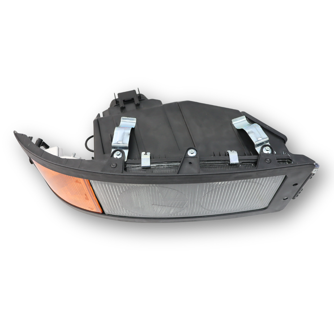 Фара MAN F 2000 (1996-2000)  правая (AYFAR)