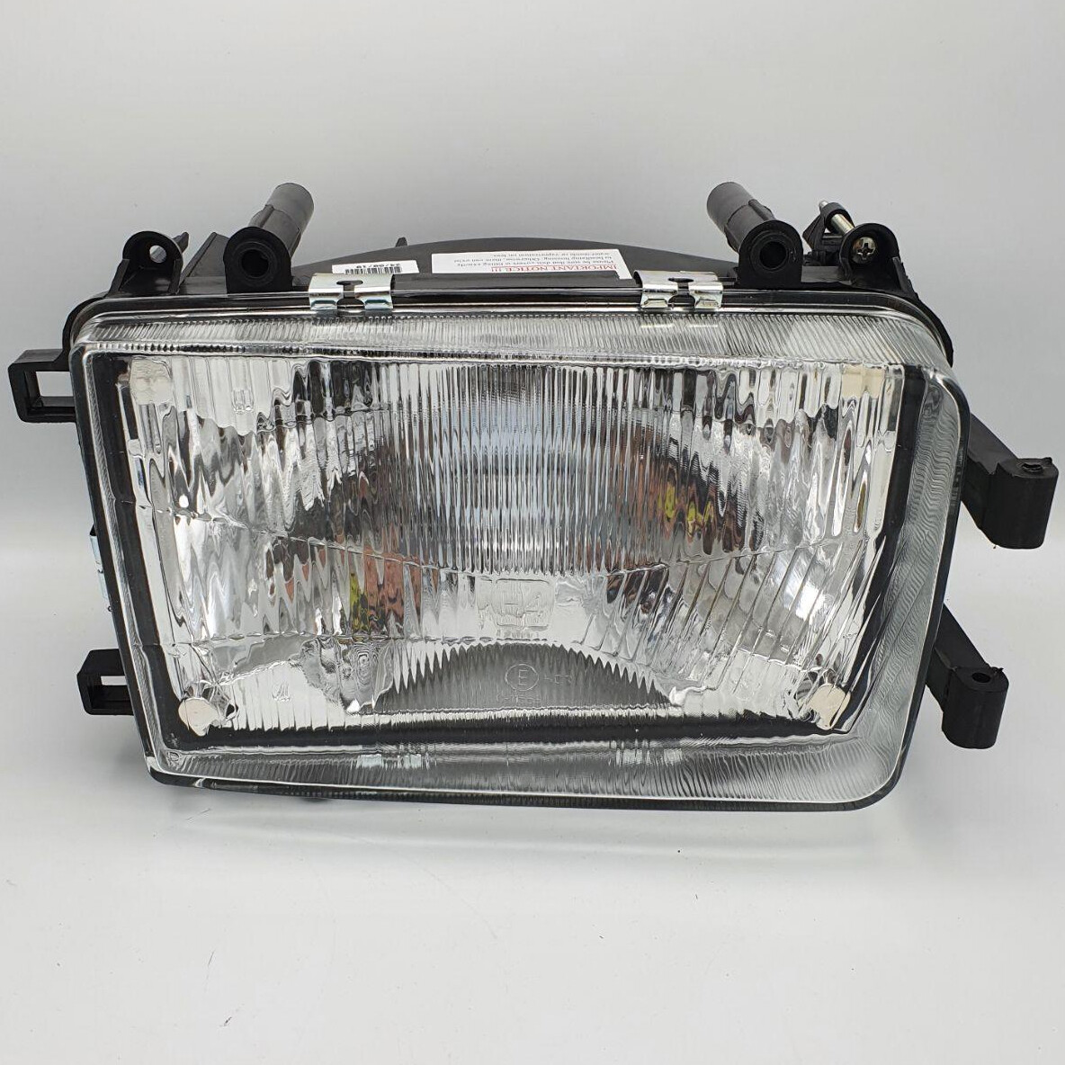 Фара DAF F 95 (1987-1995) правая (TANGDE) Фара DAF F 95 (1987-1995) правая (TANGDE)